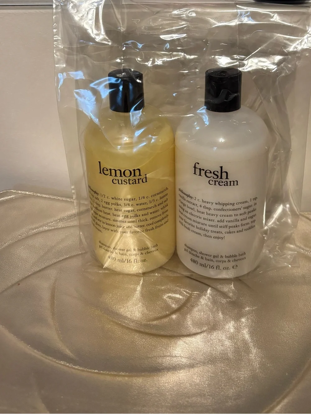 Philosophy Lemon Custard Hydrating Shower Gel - Pale Yellow with Black Cap